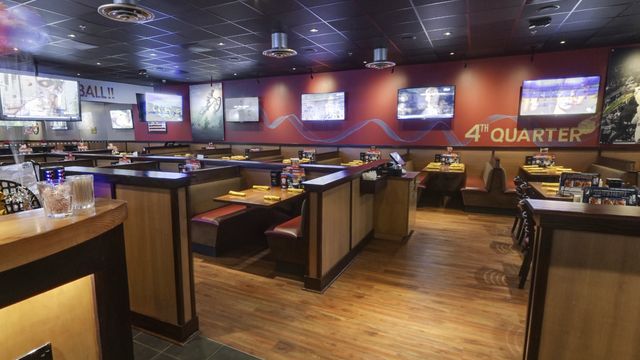 Glory Days Grill Restaurant Virtual Tour Example: Barcroft Plaza, VA location