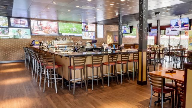 Glory Days Grill Restaurant Virtual Tour Example: Warrenton, VA location